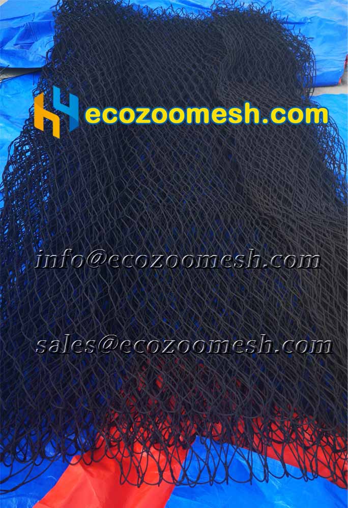 the black stainless steel rope mesh is under packing, and it is for the zoo animal enclosures