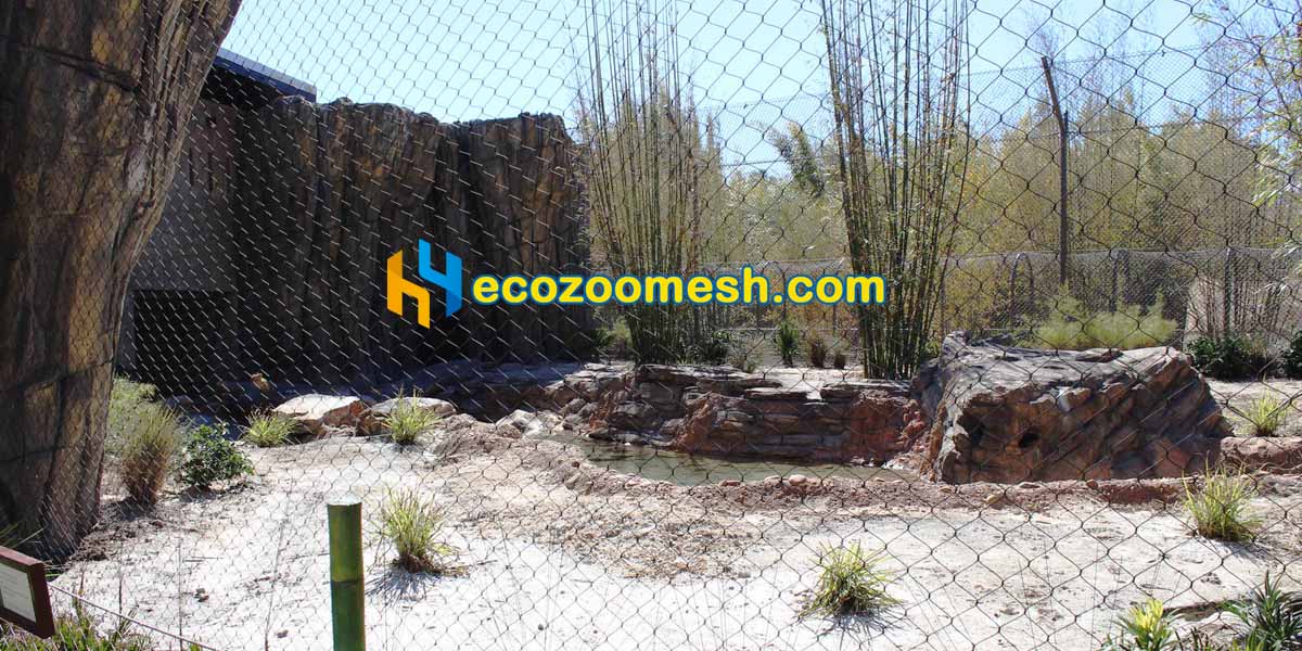 see-throught tiger exhibit mesh