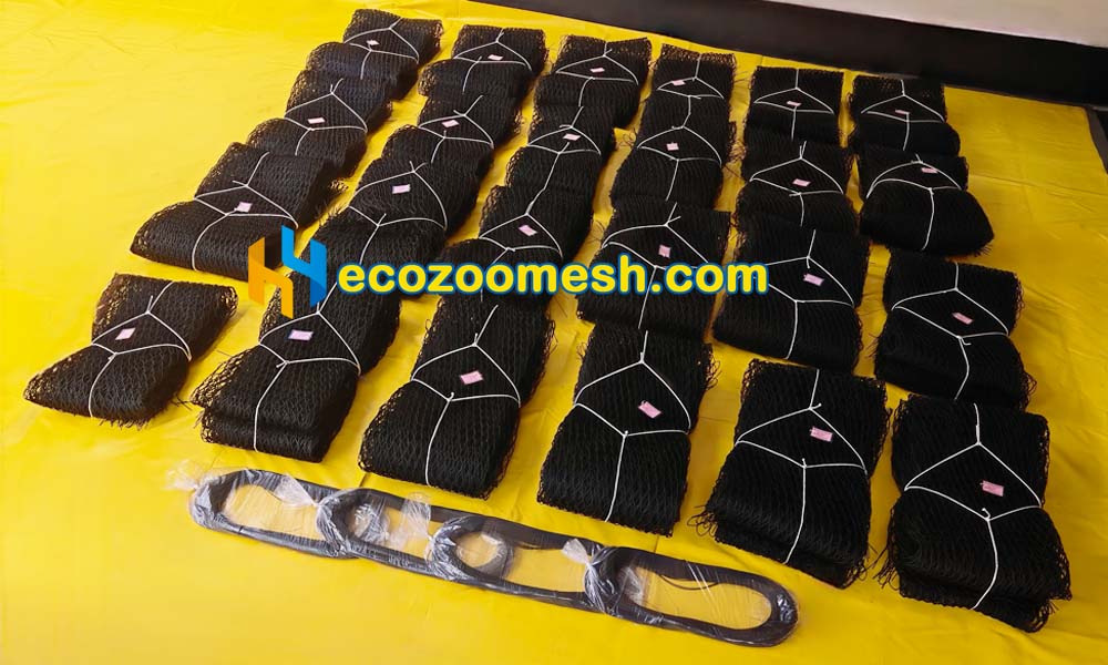 we are packing Lion Exhibit Mesh